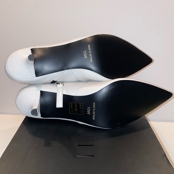 ELOQUII White Kitten Heel Booties - Picture 6 of 8